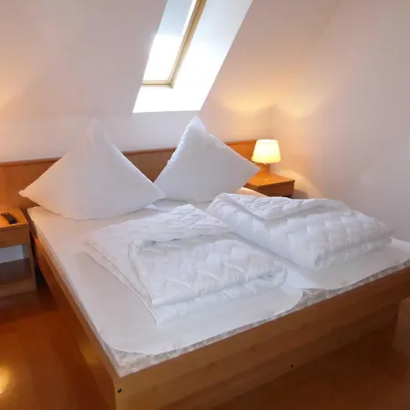Seepark _ Reetdachhaus Burhave