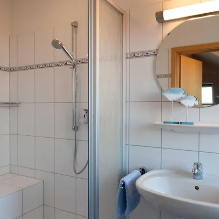 Seepark _ Reetdachhaus