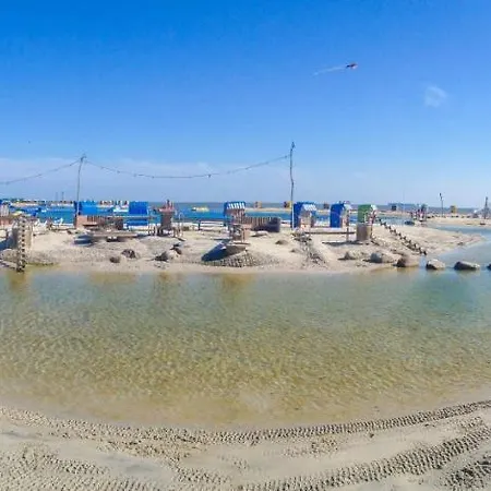 Seepark _ Reetdachhaus *